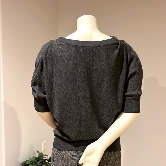 Fits small or medium better. Universal for all occasions . Very flattering+ 🎁 - Picture 3 of 6